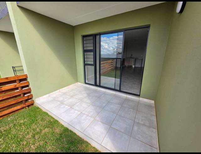 2 BEDROOM PROPERTY TO RENT IN MOOIKLOOF